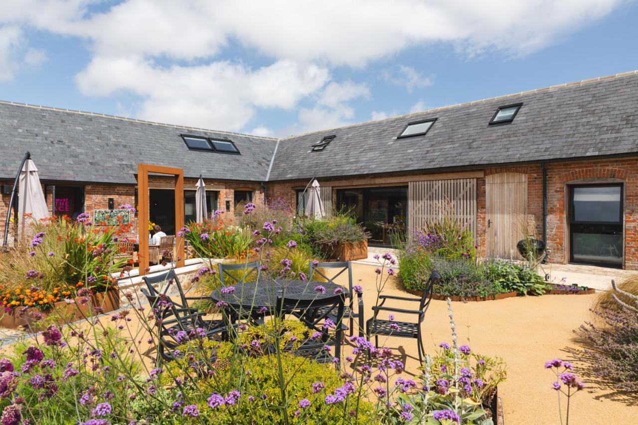 Villa The Farm At Avebury Marlborough Exterior foto